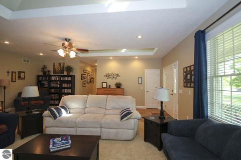 7572 S Shepherd Rd, Shepherd, MI 48883 photo 9
