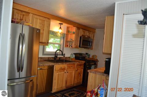 17062 Fourth St, Arcadia, MI 49613 photo 28
