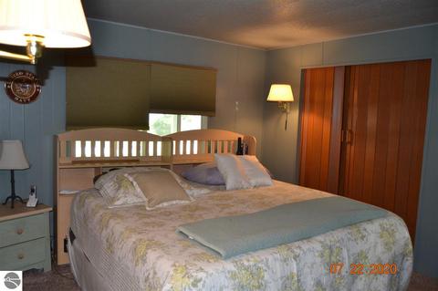17062 Fourth St, Arcadia, MI 49613 photo 35