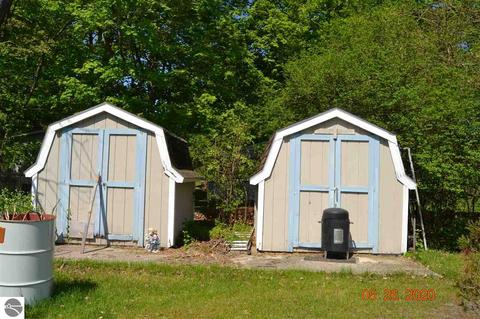 17062 Fourth St, Arcadia, MI 49613 photo 9