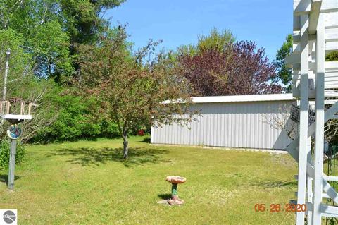 17062 Fourth St, Arcadia, MI 49613 photo 8