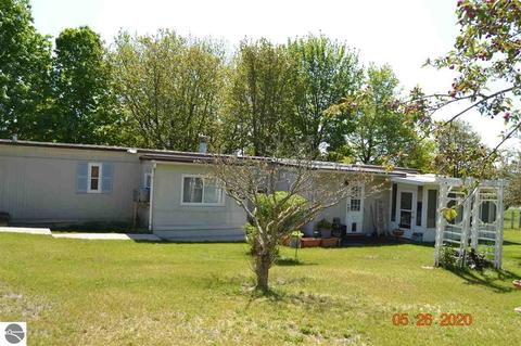 17062 Fourth St, Arcadia, MI 49613 photo 11