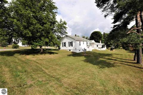715 State St, Manton, MI 49663 photo 2