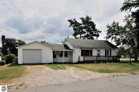 715 State St, Manton, MI 49663 photo 1