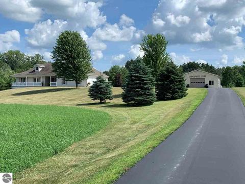 2670 E Blanchard Rd, Shepherd, MI 48883 photo 2