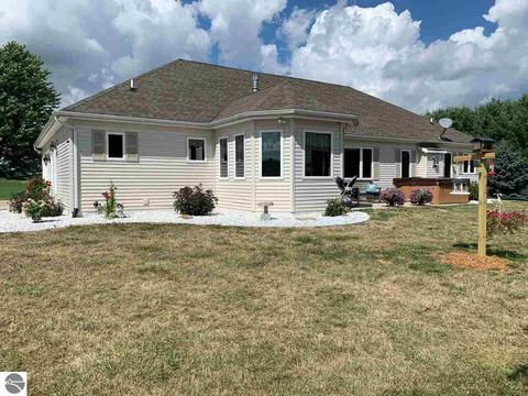 2670 E Blanchard Rd, Shepherd, MI 48883 photo 7