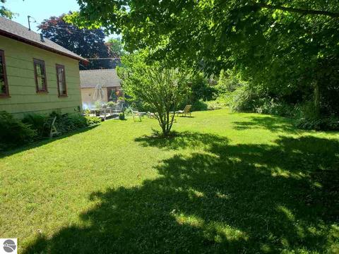 755 Washington Ave, Elberta, MI 49628 photo 5