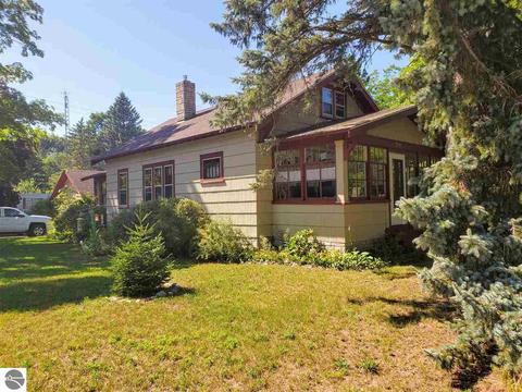 755 Washington Ave, Elberta, MI 49628 photo 7