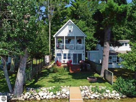 4089 Euclid Ave, Interlochen, MI 49643 photo 32