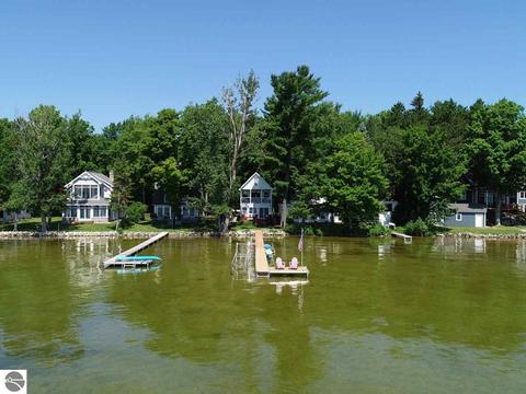 4089 Euclid Ave, Interlochen, MI 49643 photo 2
