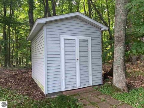 8766 Deadstream Rd, Honor, MI 49640 photo 10