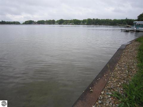 2585 Birch Point Dr, Lupton, MI 48635 photo 5
