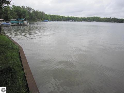 2585 Birch Point Dr, Lupton, MI 48635 photo 9