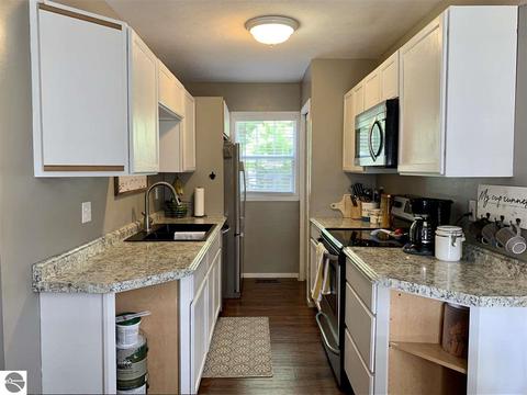 6037 Cedar Dr, Cadillac, MI 49601 photo 19