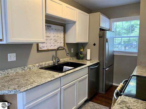 6037 Cedar Dr, Cadillac, MI 49601 photo 20