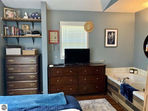 6037 Cedar Dr, Cadillac, MI 49601 photo 31