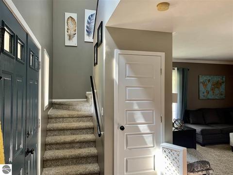 6037 Cedar Dr, Cadillac, MI 49601 photo 8