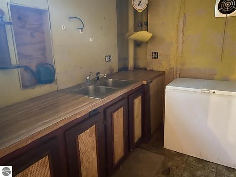 112 Randolph St, Manton, MI 49663 photo 28