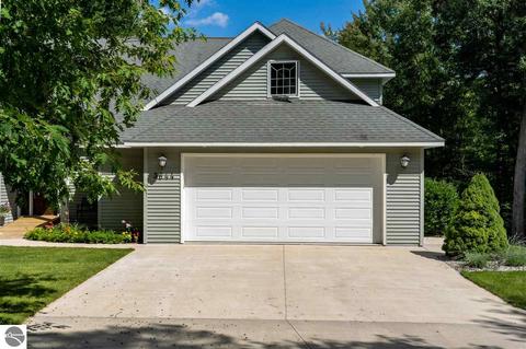 3644 Pine Tree Dr, Weidman, MI 48893 photo 3