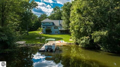 3644 Pine Tree Dr, Weidman, MI 48893 photo 13