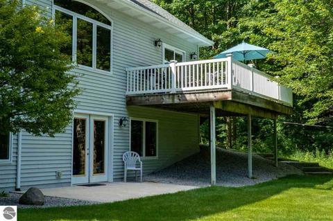 3644 Pine Tree Dr, Weidman, MI 48893 photo 8