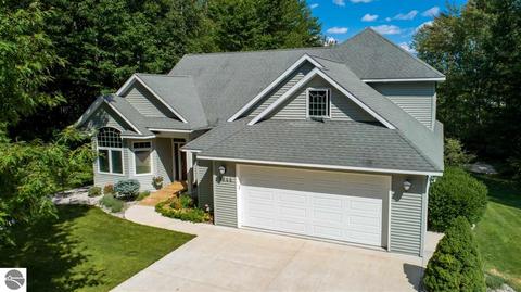 3644 Pine Tree Dr, Weidman, MI 48893 photo 1