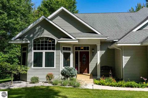 3644 Pine Tree Dr, Weidman, MI 48893 photo 4