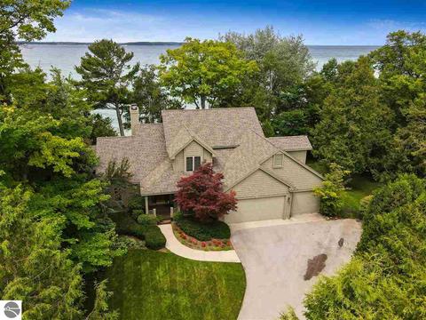 6347 E Harbor Dr, Elk Rapids, MI 49629 photo 2
