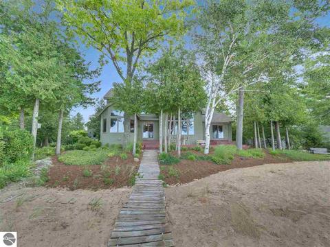 6347 E Harbor Dr, Elk Rapids, MI 49629 photo 8