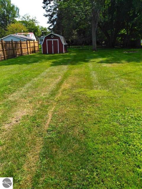 616 E North St, Ithaca, MI 48847 photo 9