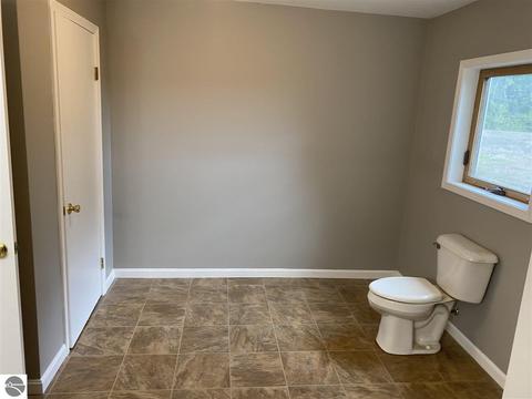 5617 S Shepherd Rd, Shepherd, MI 48883 photo 9