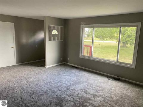 5617 S Shepherd Rd, Shepherd, MI 48883 photo 10