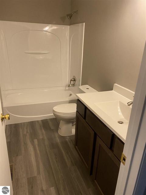 5617 S Shepherd Rd, Shepherd, MI 48883 photo 7