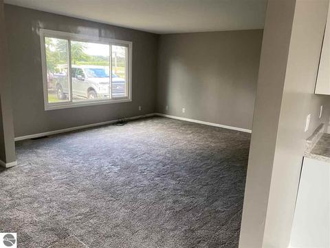 5617 S Shepherd Rd, Shepherd, MI 48883 photo 4
