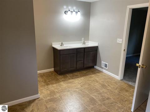 5617 S Shepherd Rd, Shepherd, MI 48883 photo 6