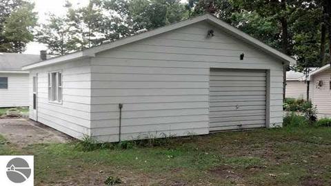 4106 E Michigan Ave, Au Gres, MI 48703 photo 2