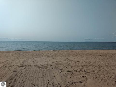 4106 E Michigan Ave, Au Gres, MI 48703 photo 4