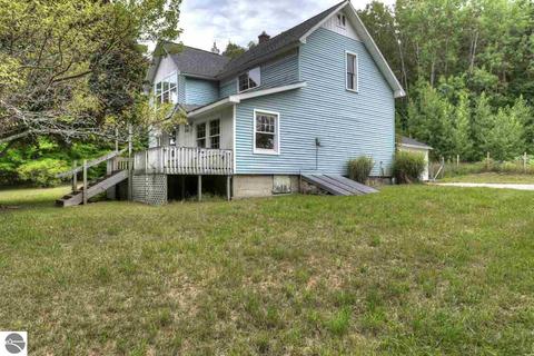 8968 E Lincoln Rd, Cedar, MI 49621 photo 1