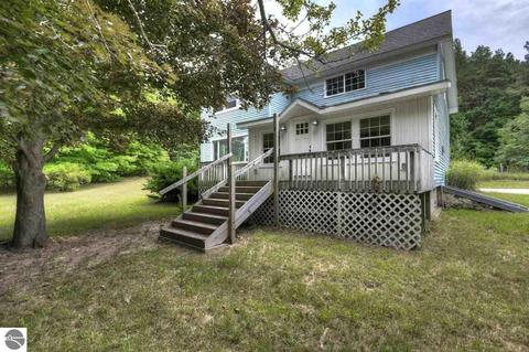 8968 E Lincoln Rd, Cedar, MI 49621 photo 2