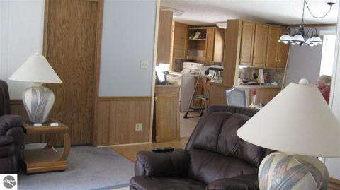 3570 Lakeshore Dr, Lupton, MI 48635 photo 5