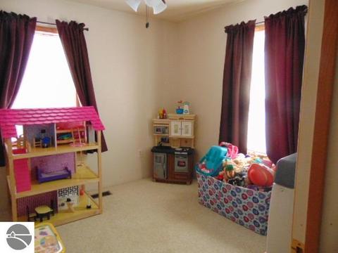 114 Webster, Ithaca, MI 48847 photo 6