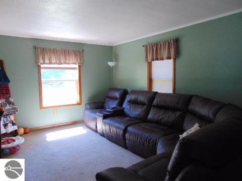 114 Webster, Ithaca, MI 48847 photo 5