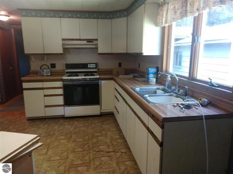 958 N Sanford Ave, Au Gres, MI 48703 photo 18