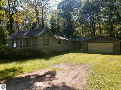 958 N Sanford Ave, Au Gres, MI 48703 photo 2