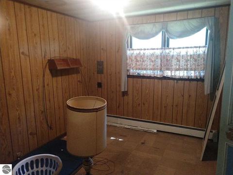 958 N Sanford Ave, Au Gres, MI 48703 photo 17