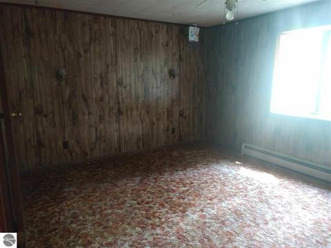958 N Sanford Ave, Au Gres, MI 48703 photo 10