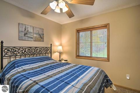 5332 King Arthurs Ct, Gladwin, MI 48624 photo 25