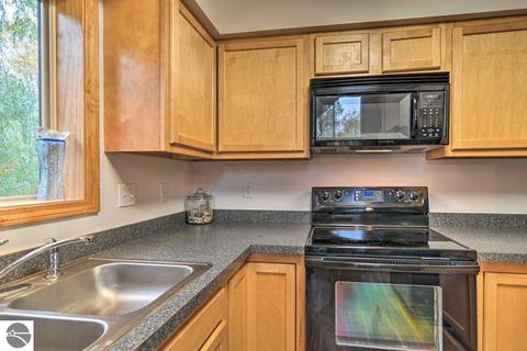5332 King Arthurs Ct, Gladwin, MI 48624 photo 14