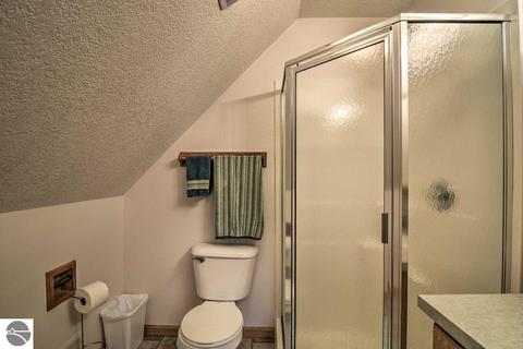 5332 King Arthurs Ct, Gladwin, MI 48624 photo 13