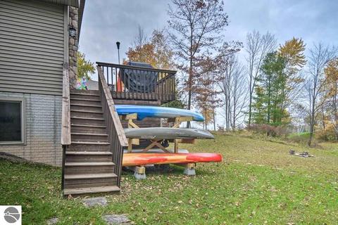 5332 King Arthurs Ct, Gladwin, MI 48624 photo 39
